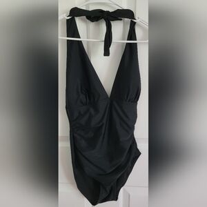 Tommy Hilfiger Women's Black V-neck Padded One-Piece Swimsuit Size 8
